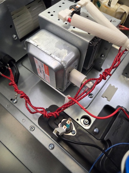 Духовой шкаф с функции СВЧ